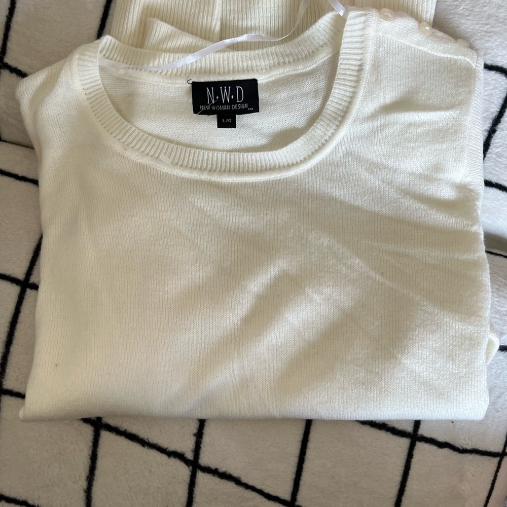 Ladies sweater